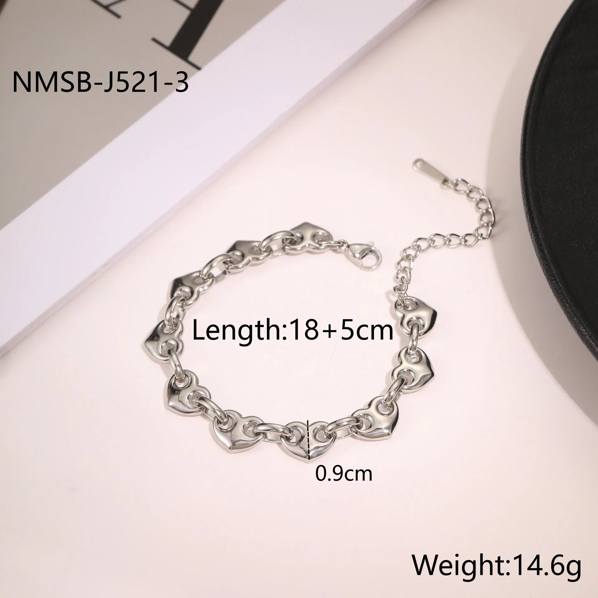 Women's hollowed-out heart bracelet in stainless steel with geometric design and gold plating