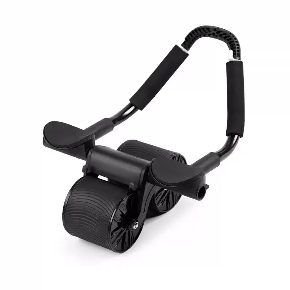 Black abdominal exercise wheel with automatic rebound mechanism beside red and black NBR yoga mat
