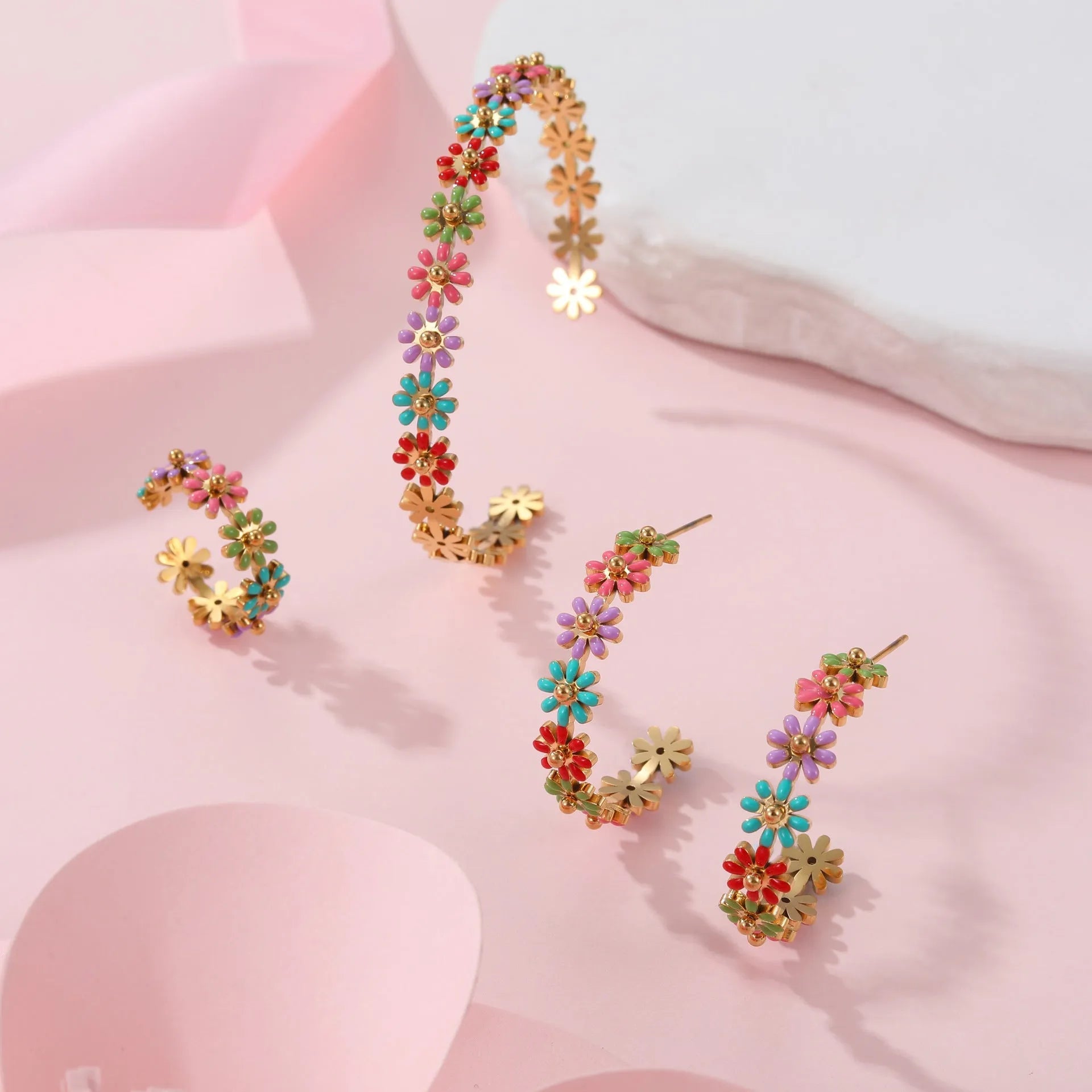 Stainless steel bracelet with oil dripping colour finish in flower and geometric shape, electroplated