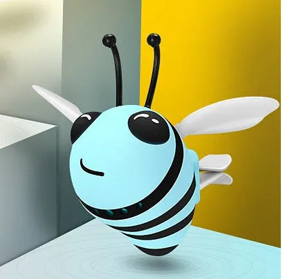 Little bee shaped car vent clip in yellow with metal alloy perfume seat and solid fragrance tablet