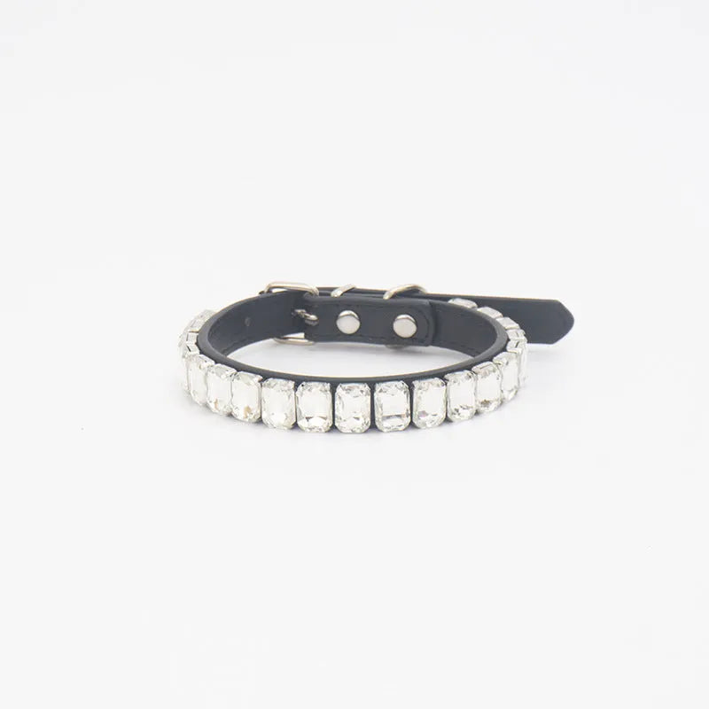 PU dog and cat collar in multiple colours with size options from XS to XL showing 1.5cm and 2cm widths