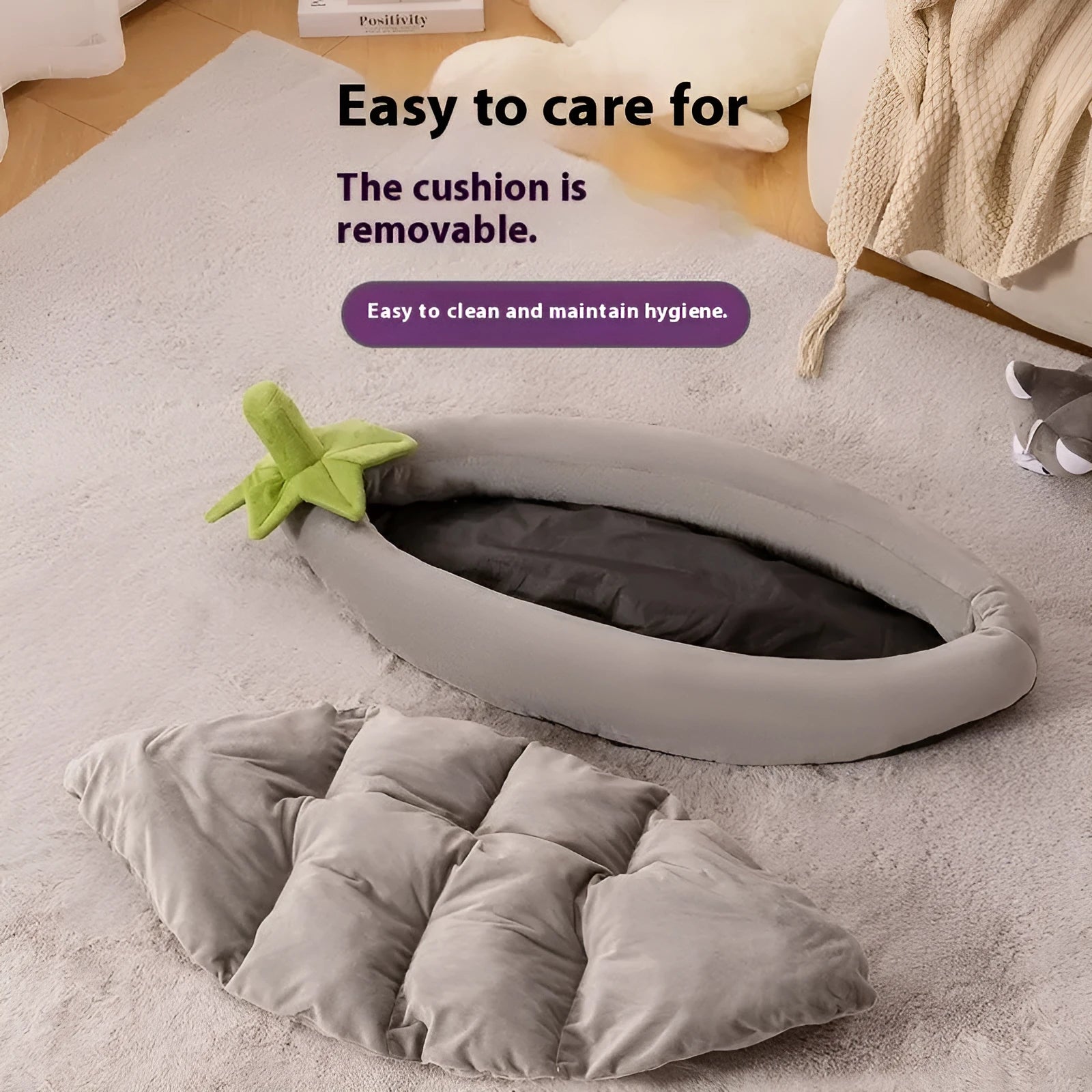 Removable cloth dog bed mat shown in purple, with S M L XL XXL size labels and weight recommendations.