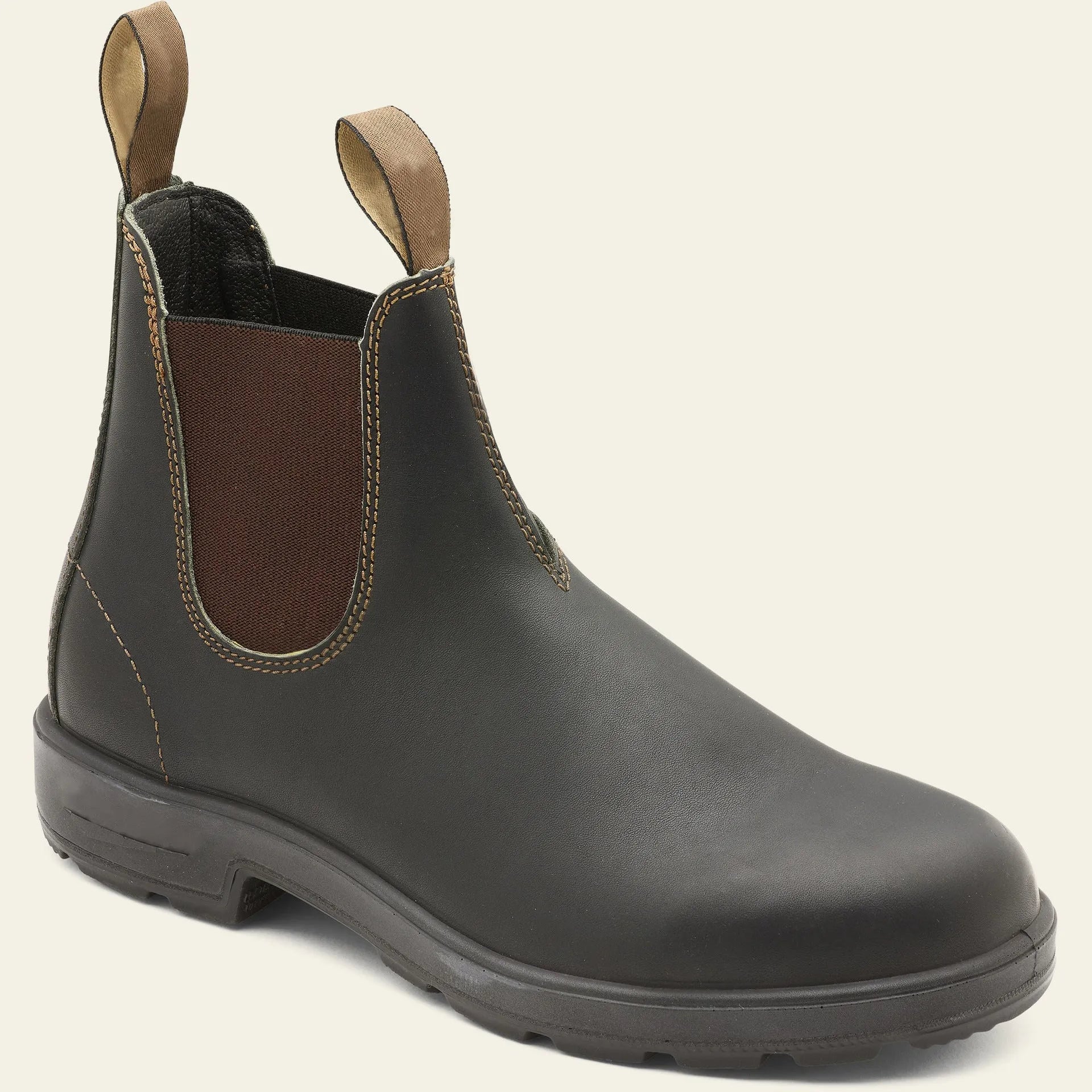 A pair of vintage-style unisex Chelsea boots in artificial PU leather with a beef tendon sole