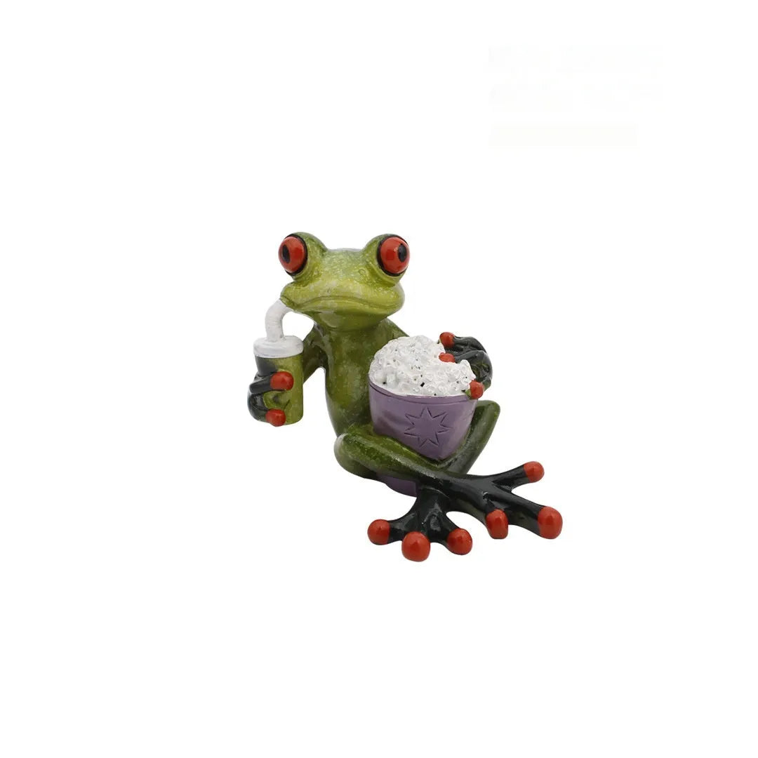 Realistic resin frog decorative ornament for home and garden display in pastoral style