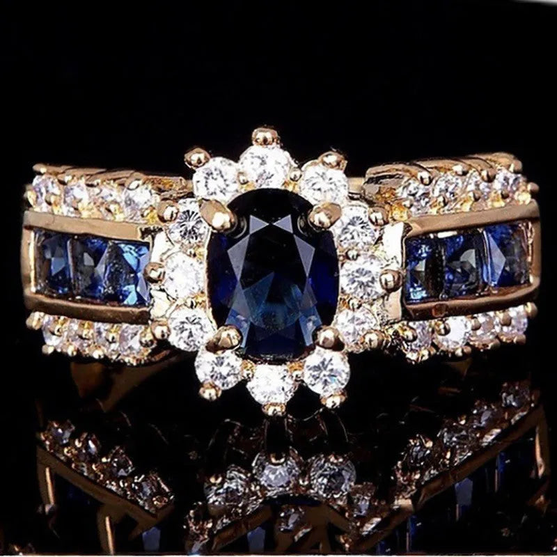 Personalised zinc alloy fashion ring for men and women with diamond or zircon accents in sizes 6-11.