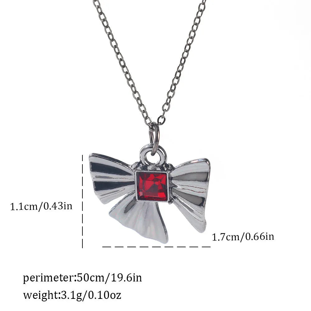 Dark Halloween necklace with spider bat pendant in zinc alloy with electroplated finish