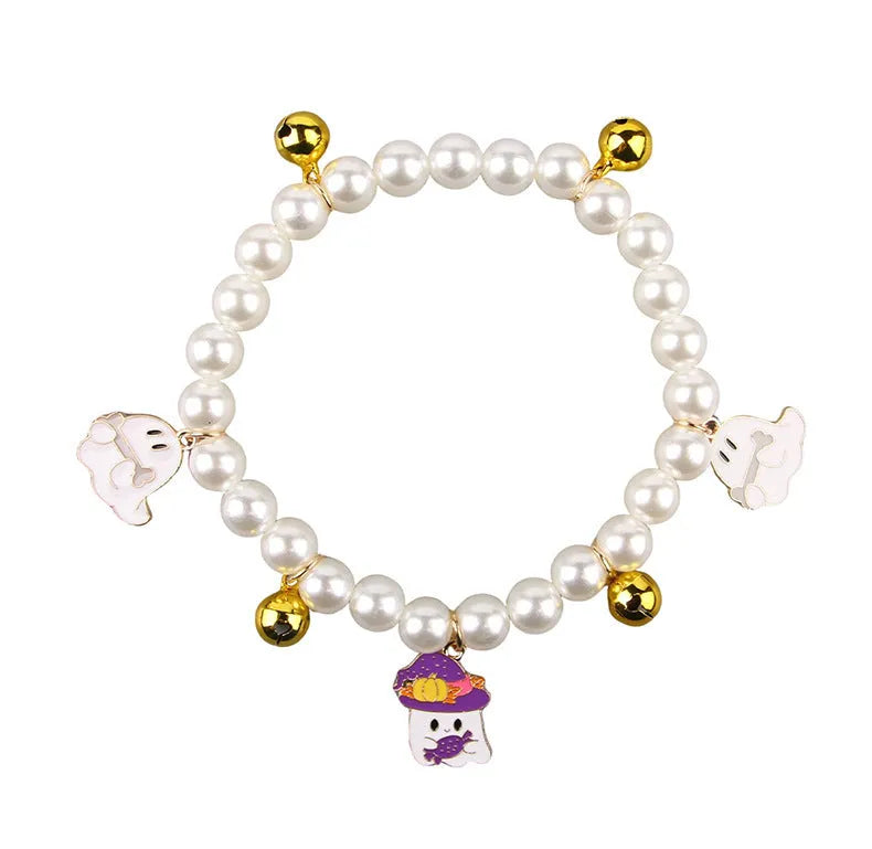Halloween cat collar decoration with simulated pearl necklace in pumpkin-themed colours
