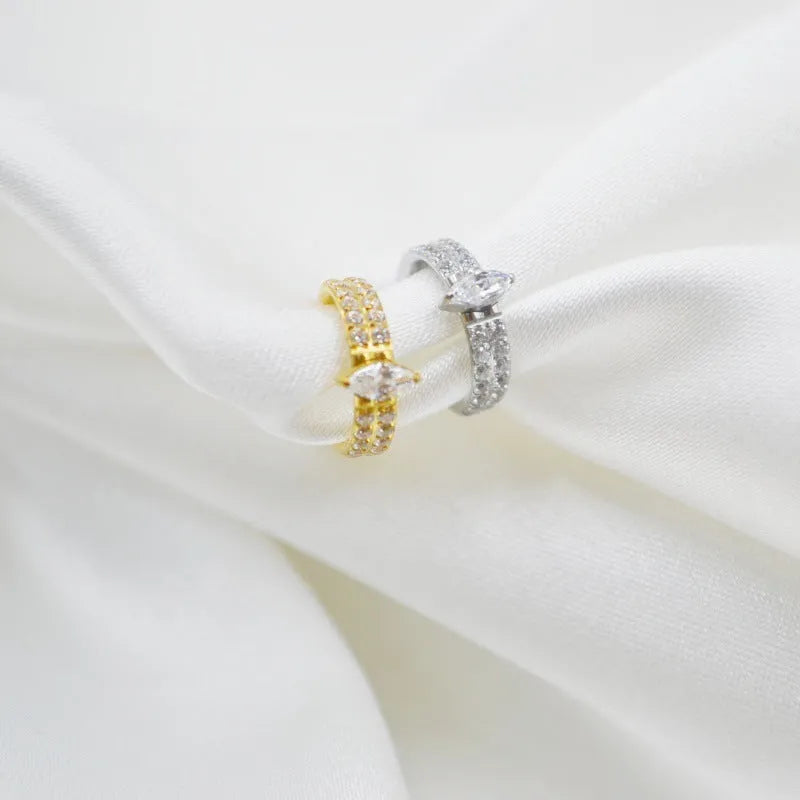 Titanium steel heart-shaped zircon diamond earrings in silver and gold colours