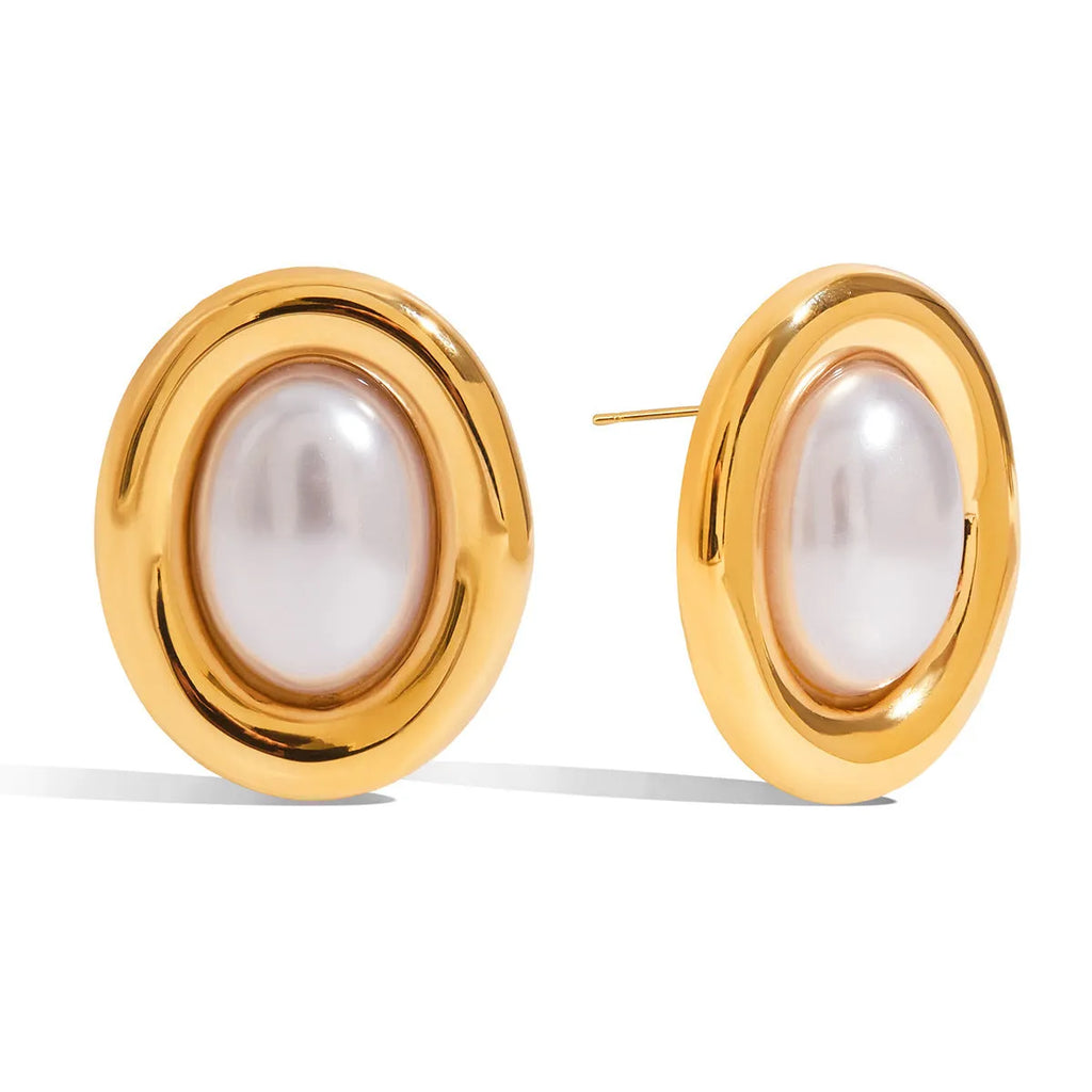 Women's stainless steel vintage pearl ear studs with butterfly fastenings in colour JDE0305051