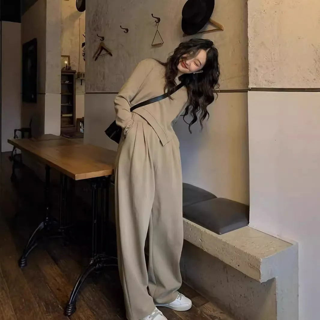 Women's loose fit brown casual sports suit set with long sleeve top and trousers