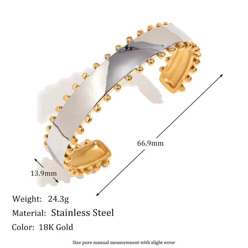 Women's gold electroplated geometric jewellery set with earrings, bracelet and necklace on stainless steel
