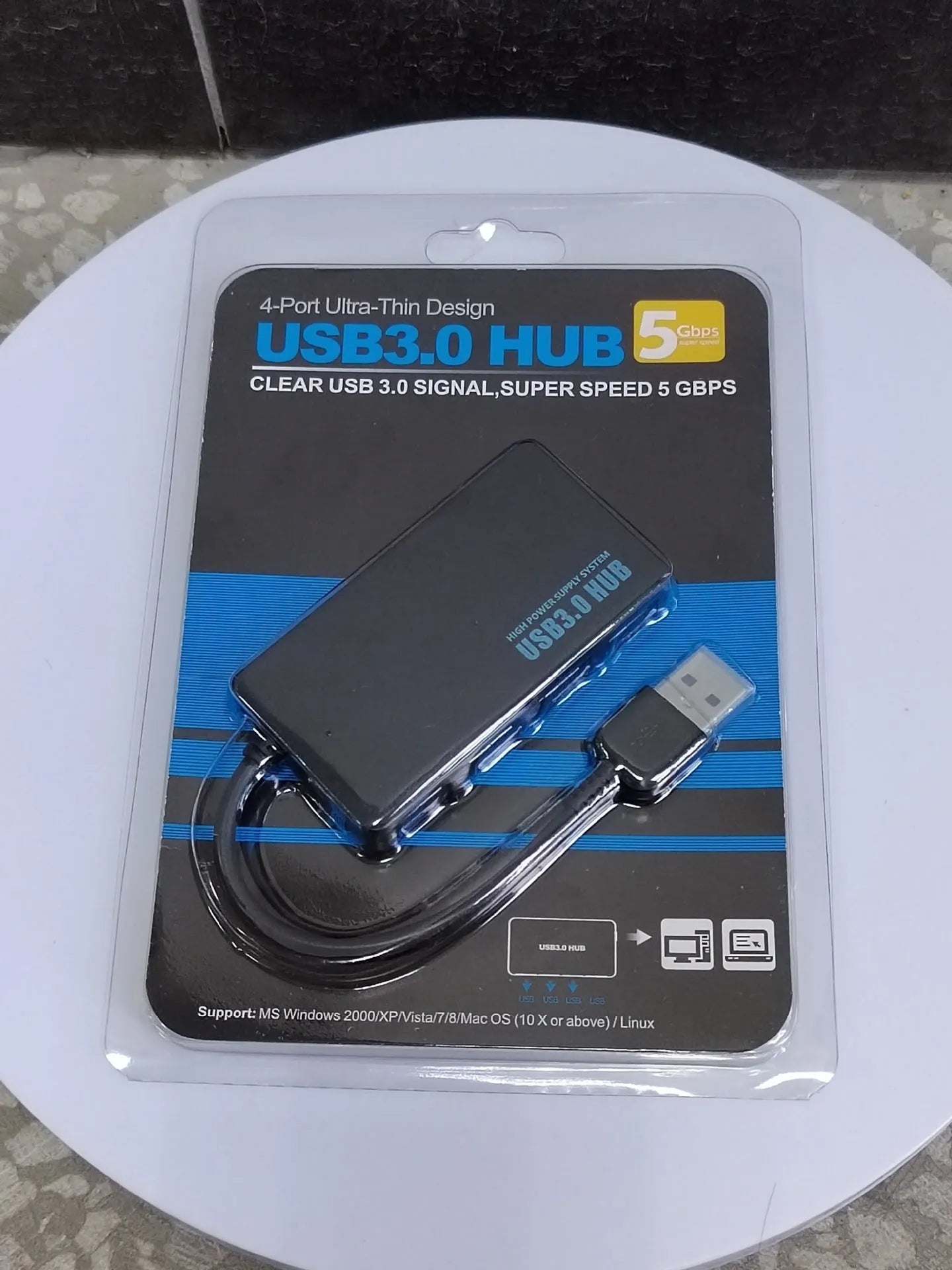 Multi-computer USB extender with USB and Type-C interfaces showing 20cm cable and converter unit